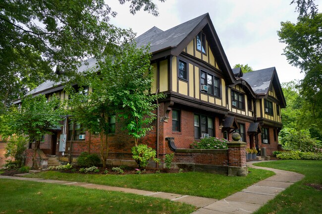 Building Photo - Wellesley Place