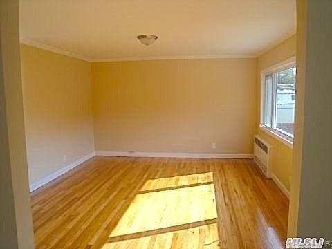 Building Photo - 343 Greengrove Ave