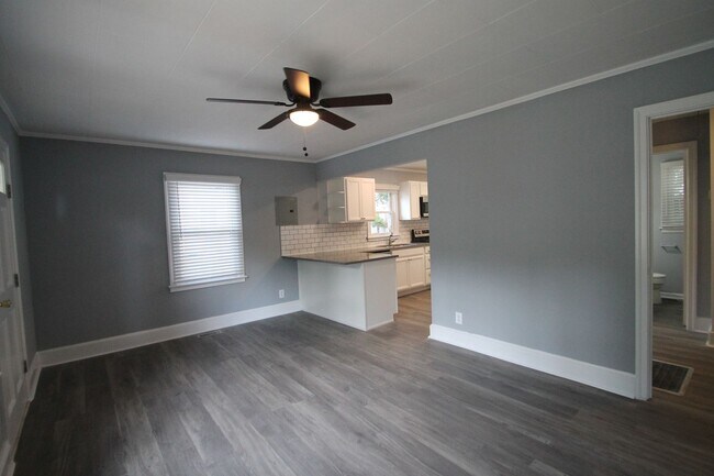 Building Photo - 1058 Ebenezer Ave Ext