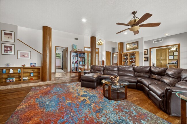 Building Photo - 1623 Lake Arbor Dr