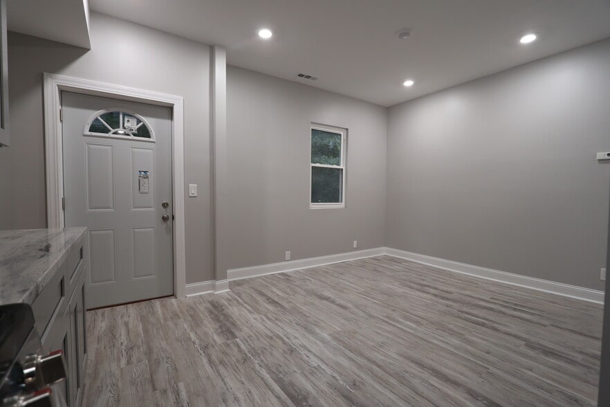 All LED ceiling lights - 507 E Mulberry St