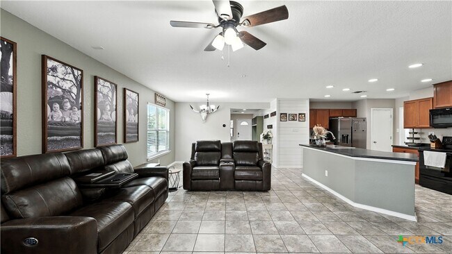 Building Photo - 208 Gatewood Clf