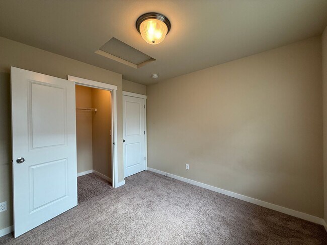 Building Photo - Beautiful 2-Story Monroe Home - Avail 8/20!