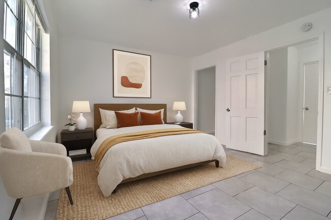 Building Photo - 6120 S Madison Plz