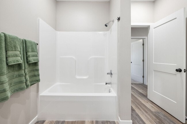 Building Photo - The Vibe Crossing