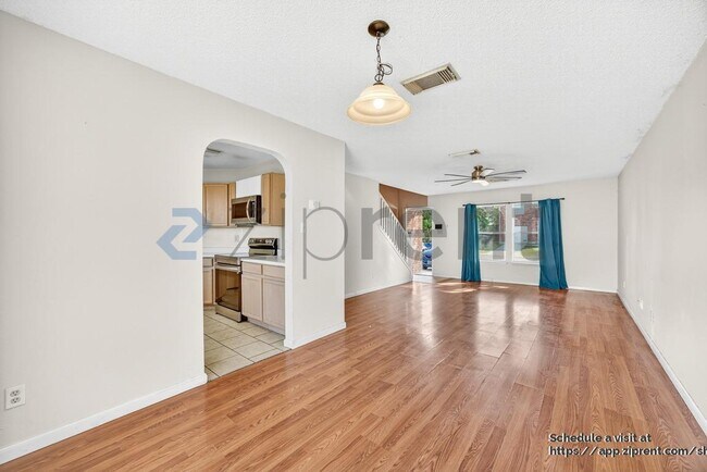 Building Photo - 5515 Champions Hill Dr