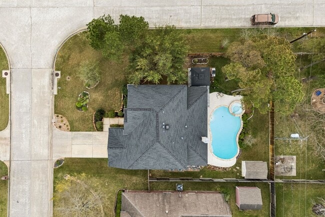 Building Photo - 25803 Longstone Rd