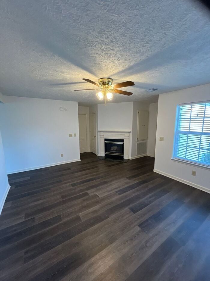 Building Photo - 605 Federal Ct