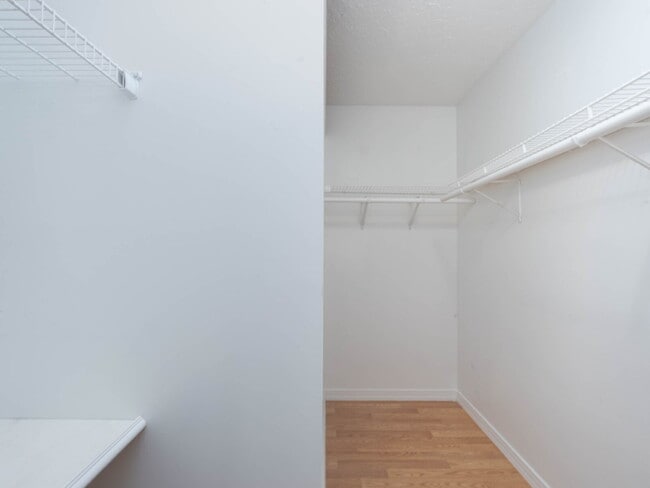 Building Photo - MOVE IN WITH ZERO DEPOSIT - UPDATED 3 BEDROOM HOME IN VENICE