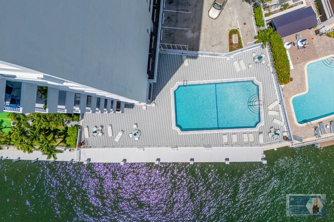 Building Photo - 137 Golden Isles Dr