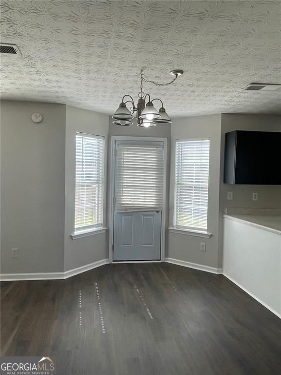 Building Photo - 700 Cannoli Ct
