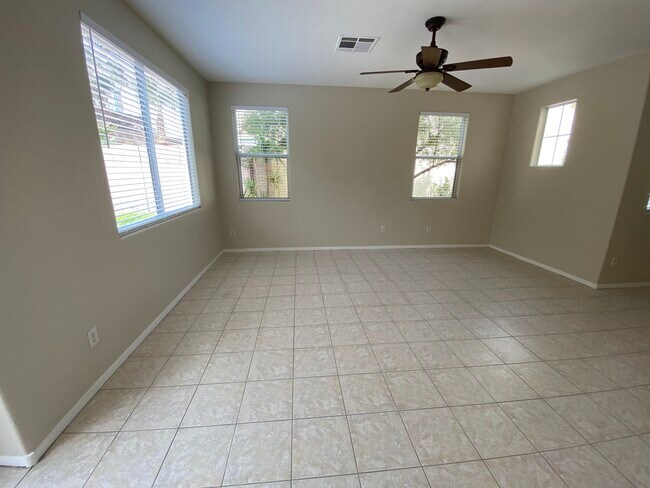 Building Photo - 6005 Linosa Ct