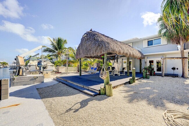 Building Photo - 157 Ocean Dr