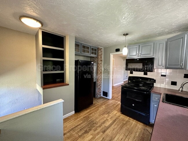 Building Photo - 4821 W 31st Ave