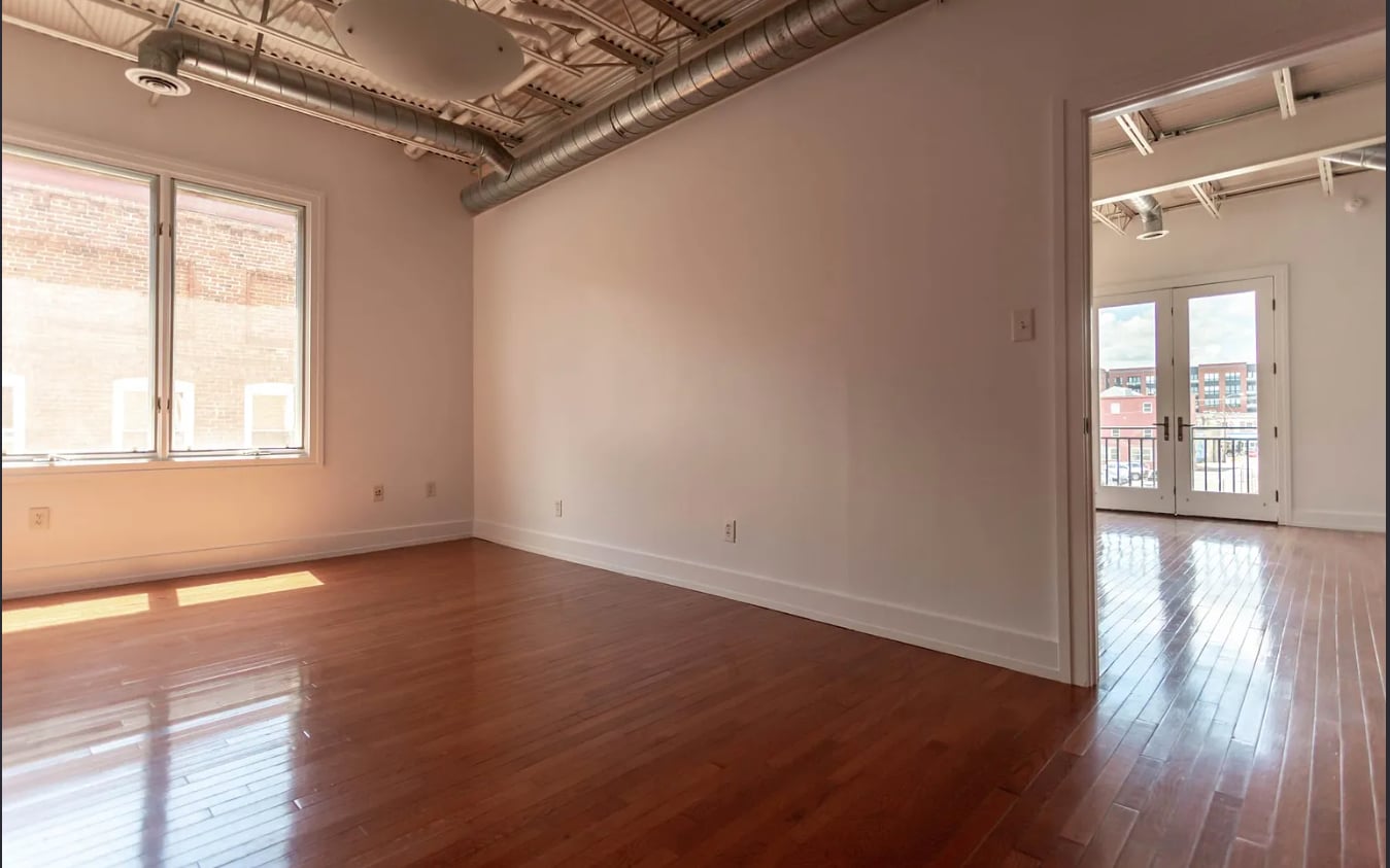 Building Photo - 107 1st St S