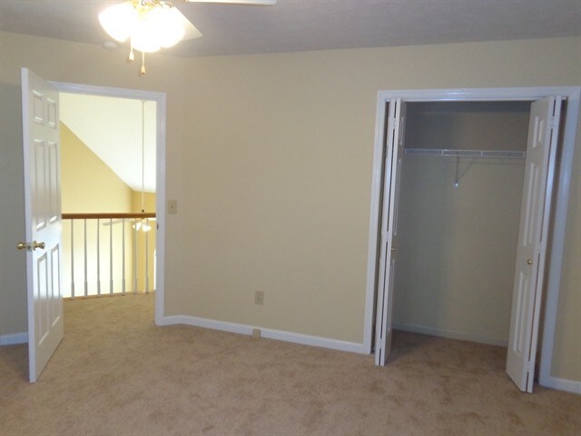 Building Photo - 129 Candle Woods Dr