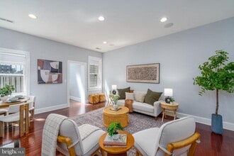 Building Photo - 15 W Biddle St