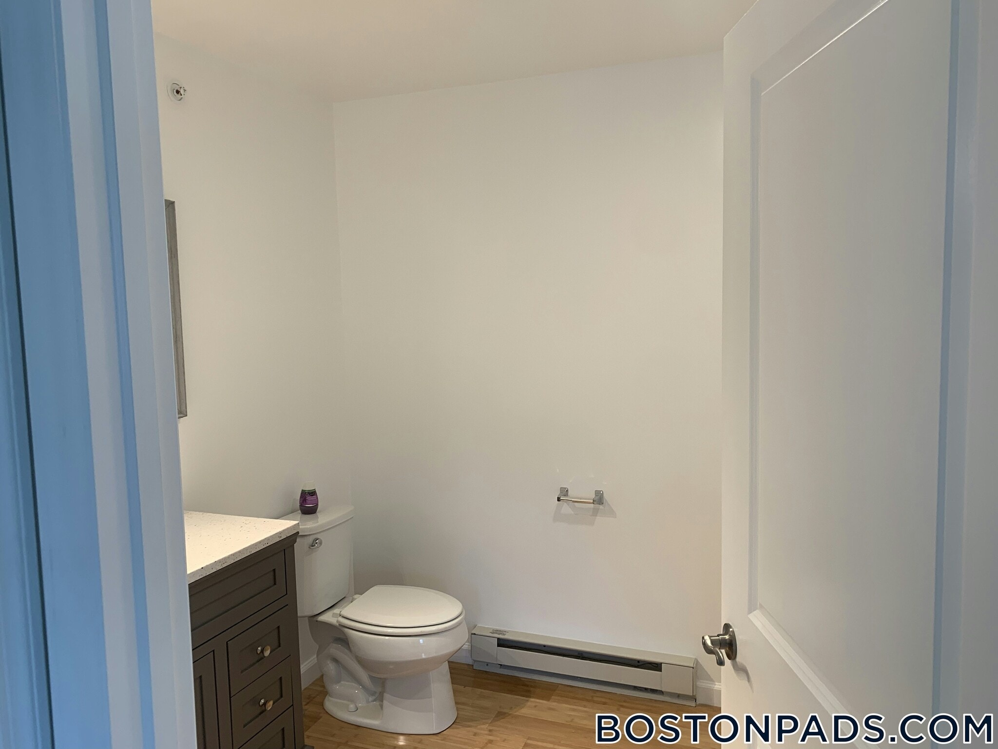 Building Photo - 154 Thornton St