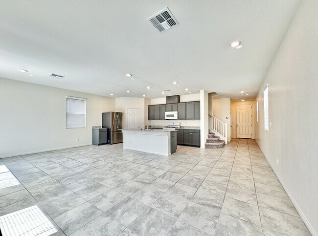 Building Photo - 4258 Tarim St
