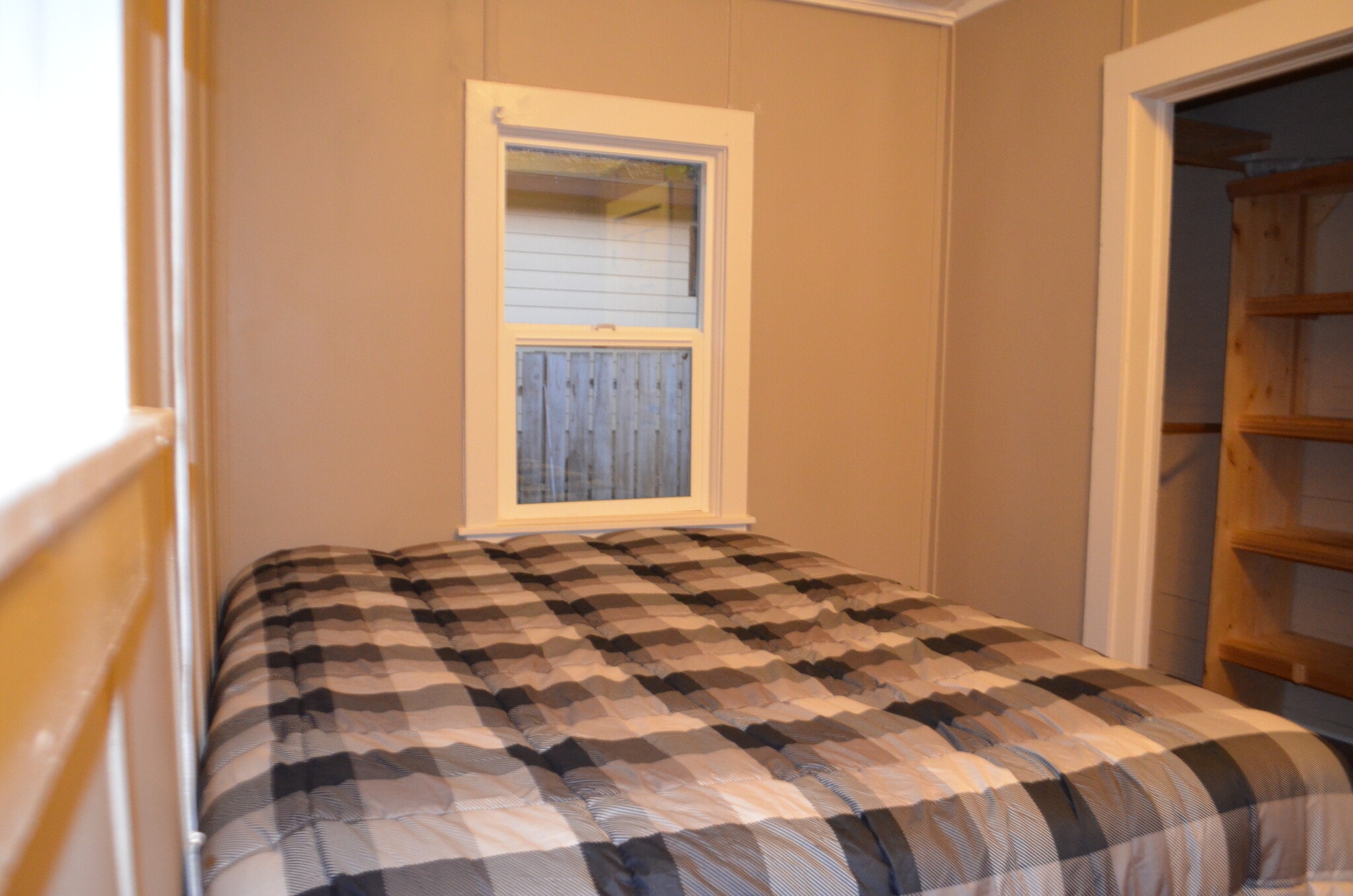 Bedroom - 511 E Indiana Ave