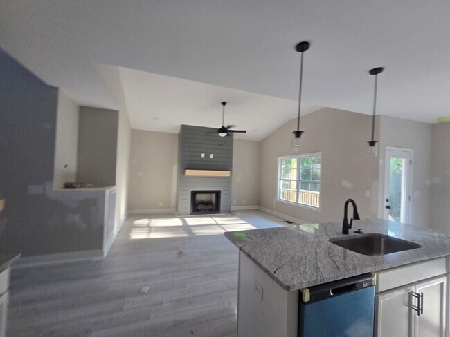 Building Photo - 1 Month Free! New Construction Ruby Floor ...