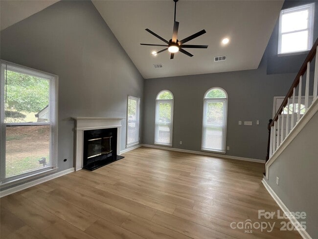 Building Photo - 8733 Canter Post Dr