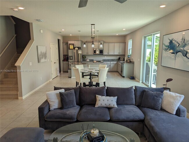 Building Photo - 9235 Freedom Hill Dr