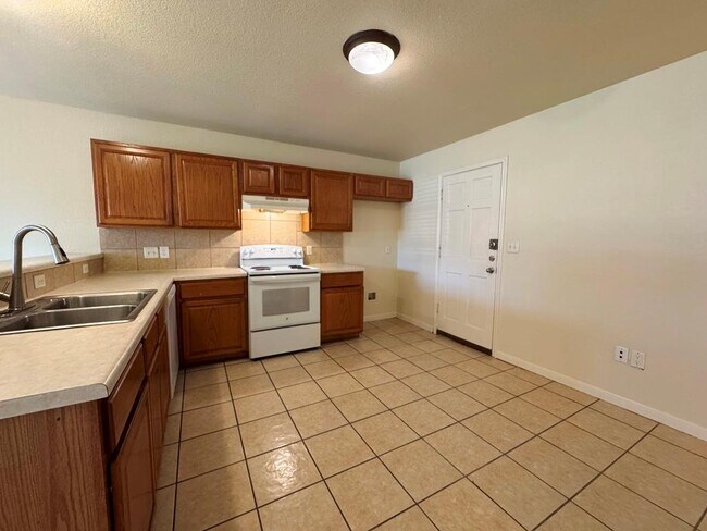 Building Photo - 7309 Ritchie Dr