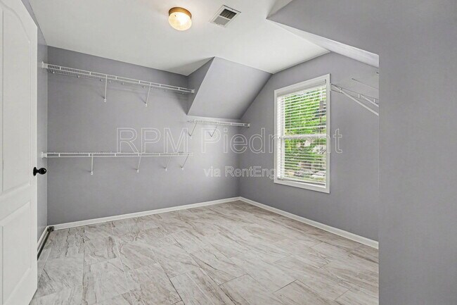 Building Photo - 2909 Estate View Ct
