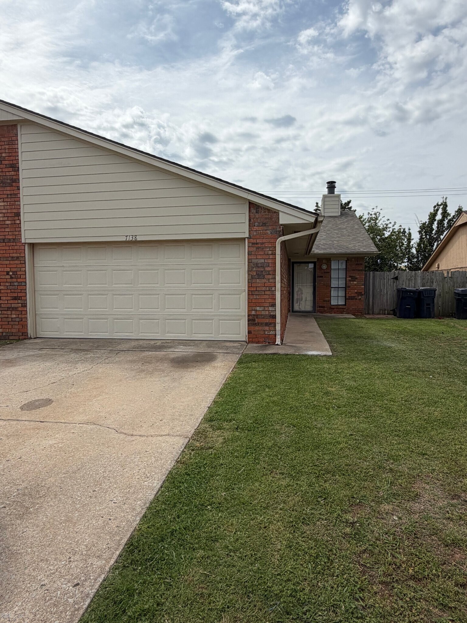 Building Photo - 7136 NW 115th St