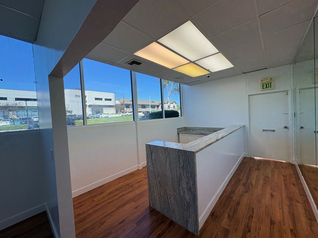 Building Photo - 1817 W Beverly Blvd