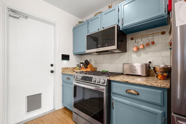 Building Photo - 3010 Siskin Dr