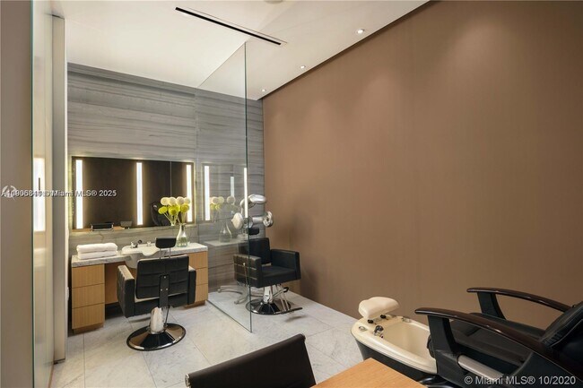 Building Photo - 88 SW 7th St