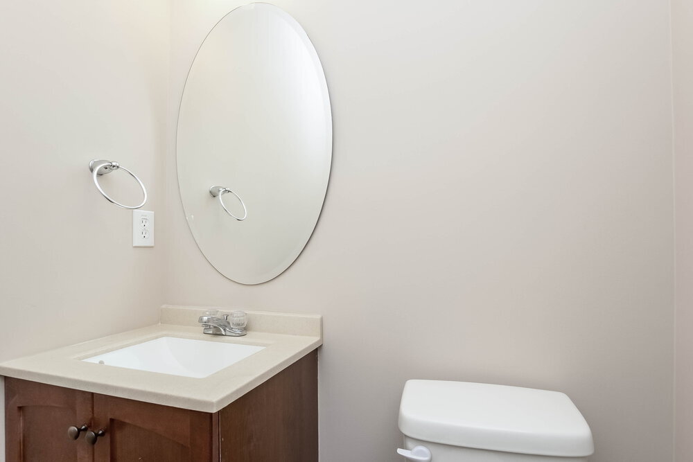 Building Photo - 537 Pringle Dr NE