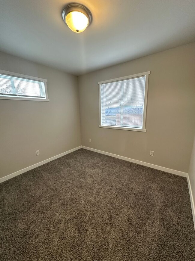 Building Photo - Brand New & Inviting 2 Bedroom, 2 Bathroom Unit in St. Anthony!