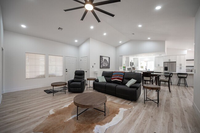 Building Photo - Sun CIty Summerlin 55+, Highly Upgraded, S...