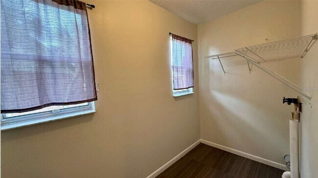 Building Photo - 2369 Tom Jones St