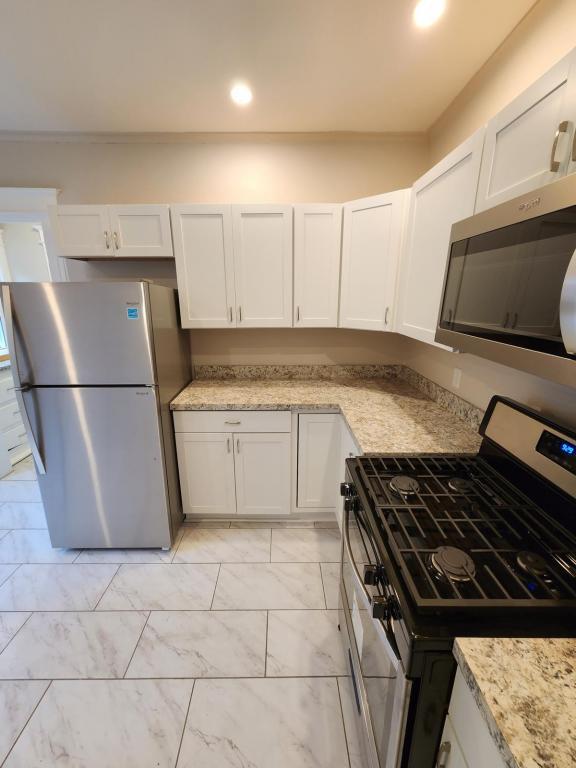 Building Photo - 1723 W Genesee St