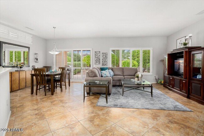 Building Photo - 16232 W Tapatio Dr
