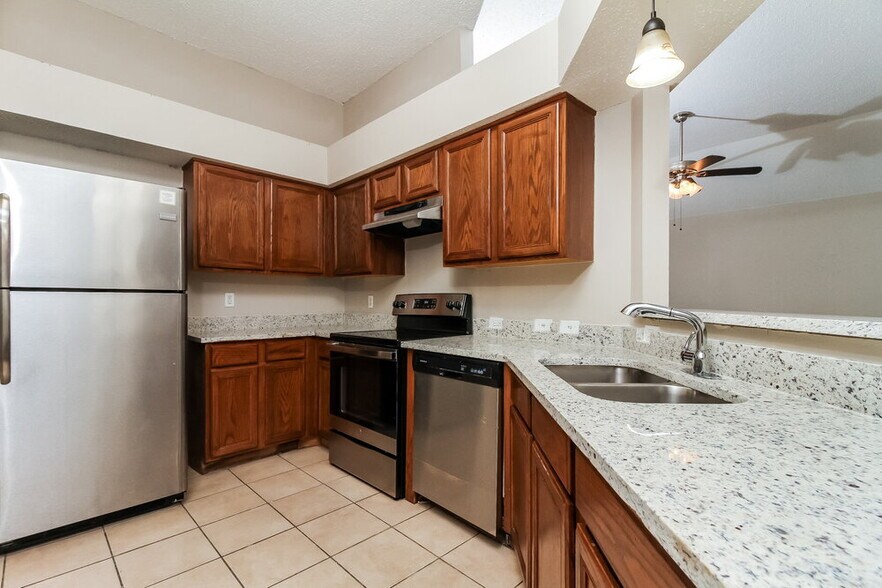 Building Photo - 6122 Ashley Spring