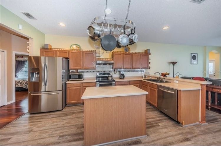 Building Photo - 2647 Wood Pointe Dr