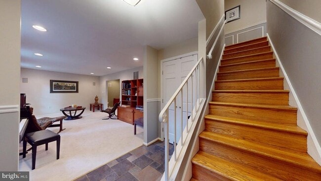 Building Photo - 5803 Hall St