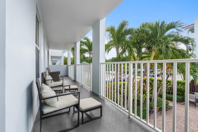 Building Photo - 950 Ponce De Leon Rd