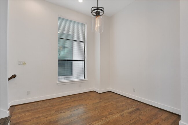 Building Photo - 1810 Thompson St