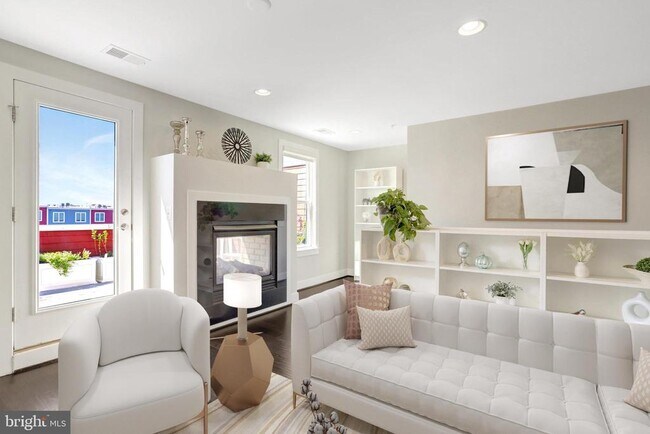 Building Photo - 2004 Potomac Ave