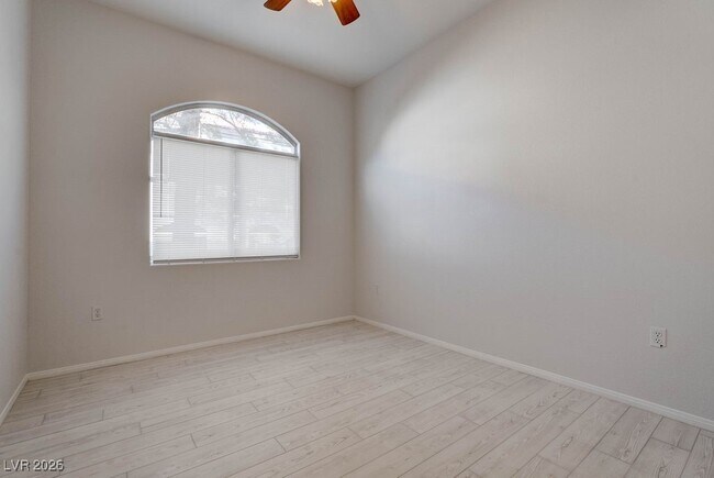 Building Photo - 700 Carnegie St