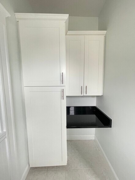 Butler's pantry - 58 Bickford Ave