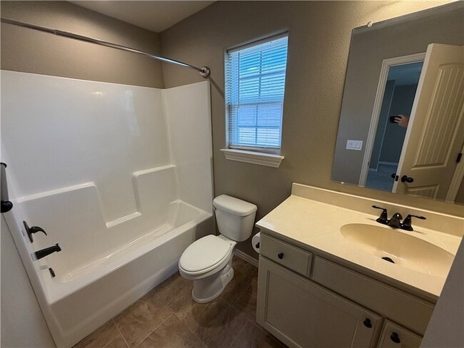 Building Photo - 537 N Keats Dr