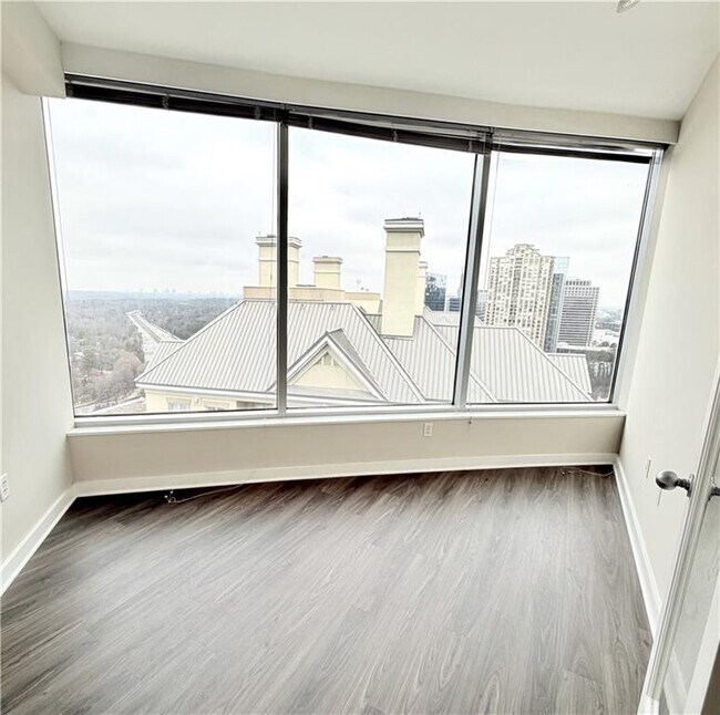 Building Photo - 3338 Peachtree Rd NE