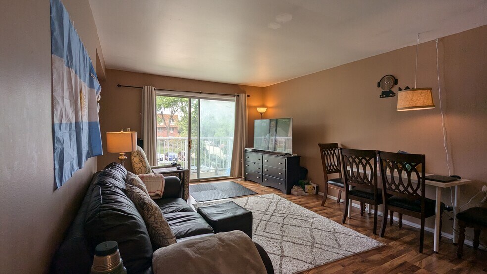 Building Photo - 3 Villa Verde Dr